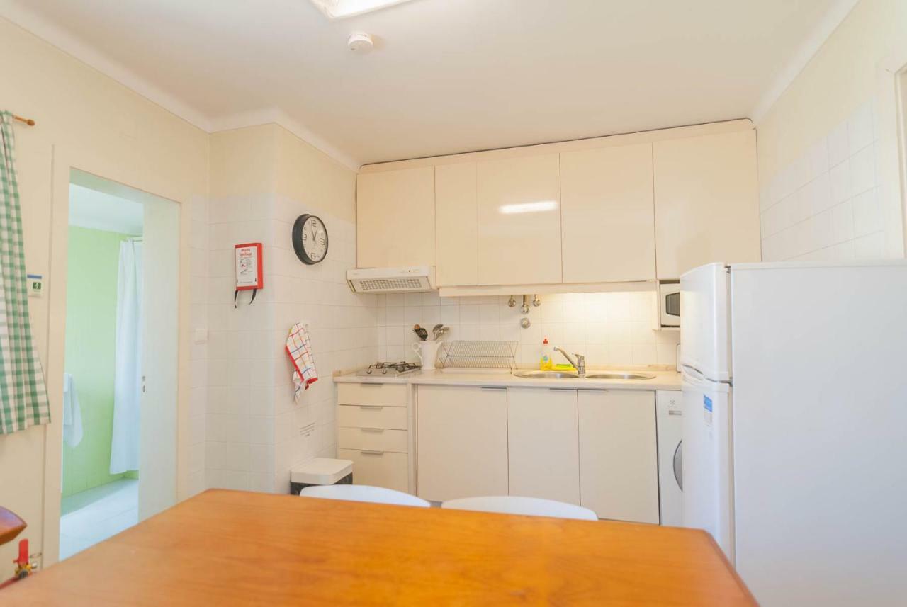 'White House' Apartment- Alfama Lisbon Bagian luar foto