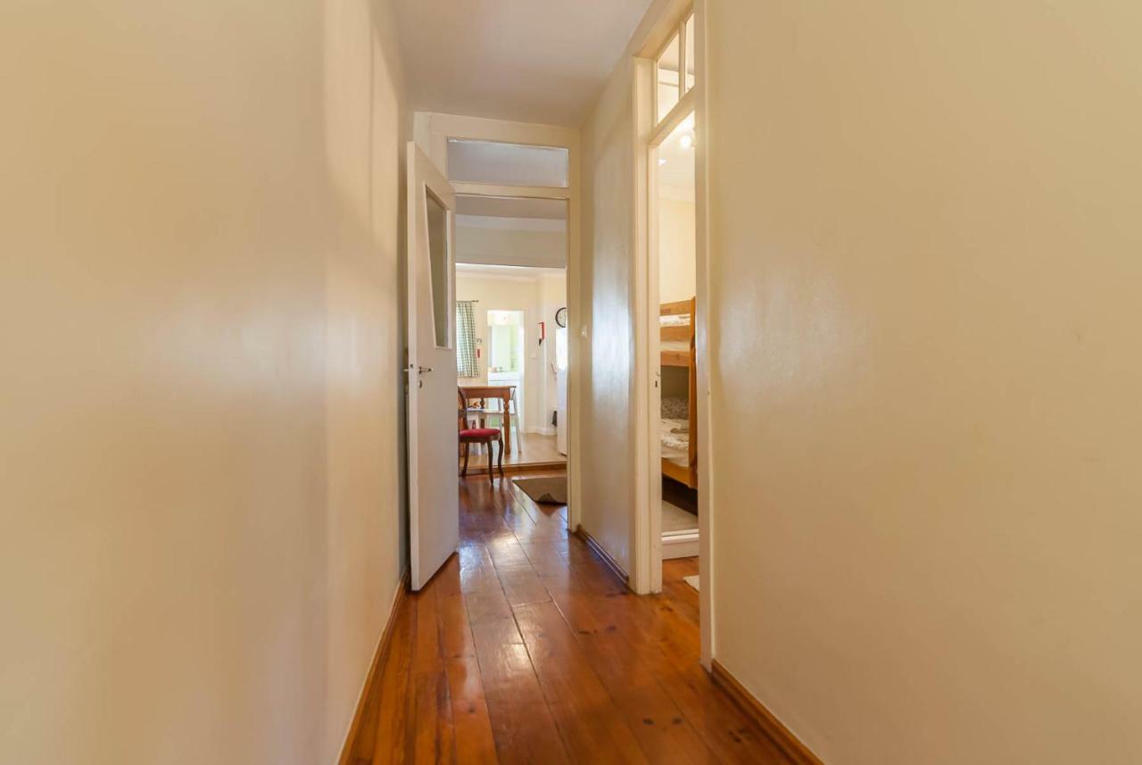 'White House' Apartment- Alfama Lisbon Bagian luar foto