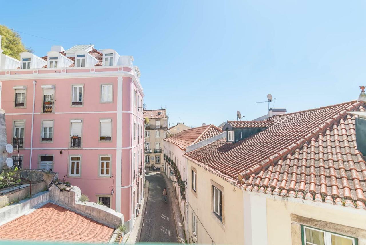 'White House' Apartment- Alfama Lisbon Bagian luar foto