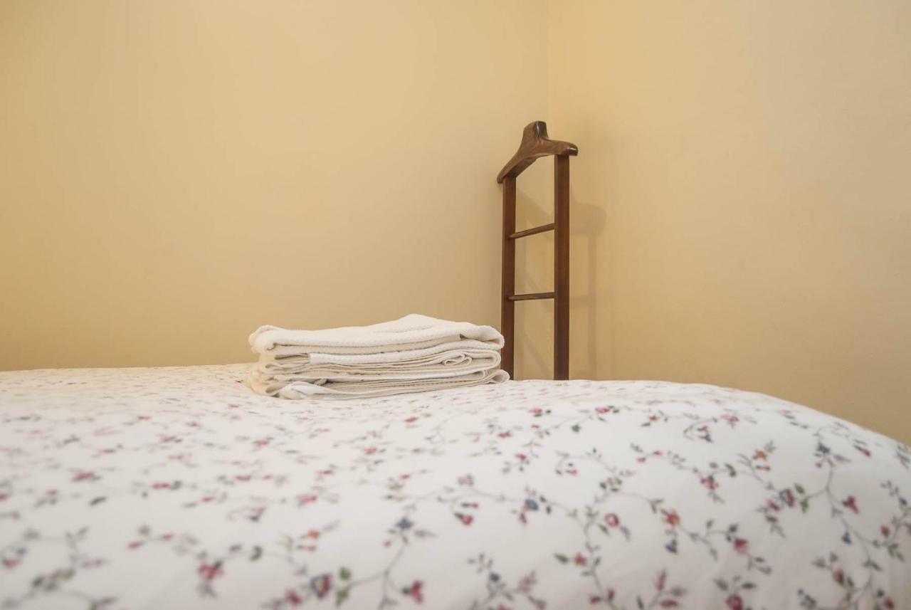 'White House' Apartment- Alfama Lisbon Bagian luar foto