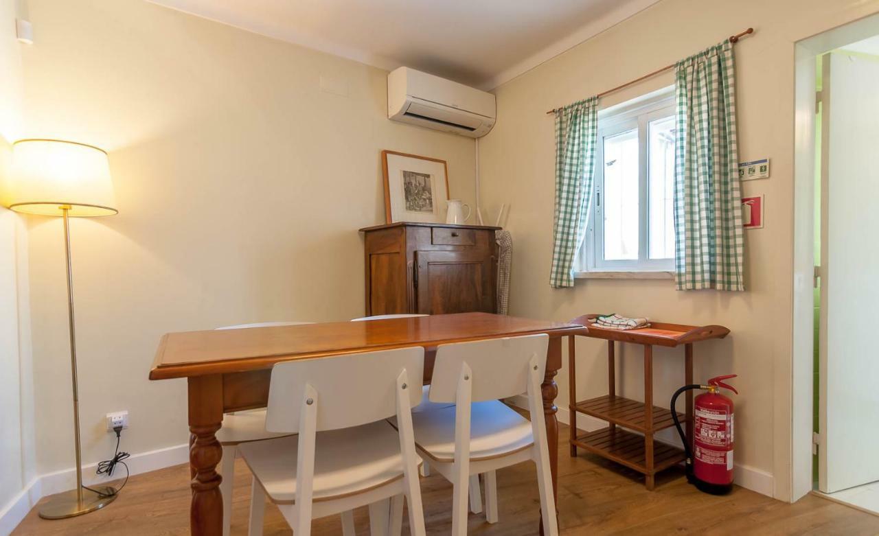 'White House' Apartment- Alfama Lisbon Bagian luar foto