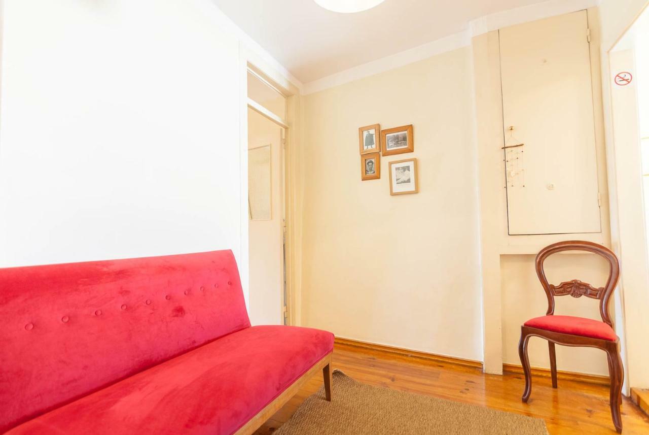 'White House' Apartment- Alfama Lisbon Bagian luar foto