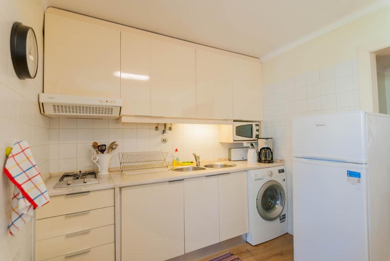 'White House' Apartment- Alfama Lisbon Bagian luar foto